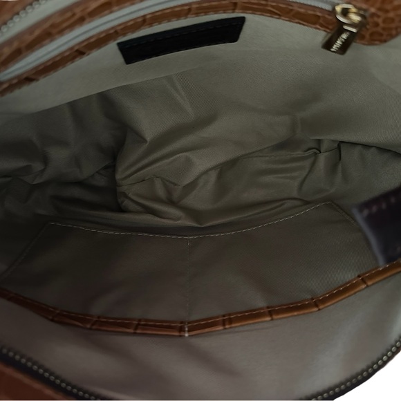 Valentina Croc and Pebbled Pattern Shoulder Bag - Like New condition! - Picture 6 of 7